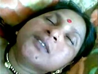 Indian Townsperson aunty sex nearby will not hear of pinch pennies - XVIDEOS.COM